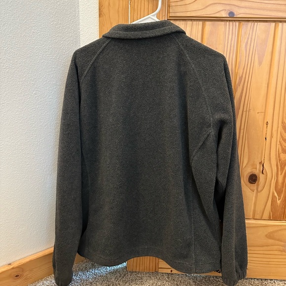 Cozy Columbia fleece - Picture 2 of 6